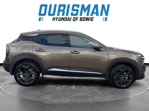 Used 2025 Nissan Kicks SR image 7