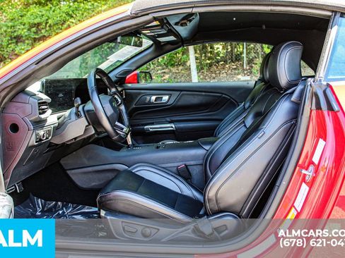 Used 2025 Ford Mustang Premium RWD image 17