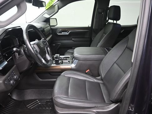 Used 2024 Chevrolet Silverado 1500 LT Trail Boss w/ LT Trail Boss Premium Package image 16