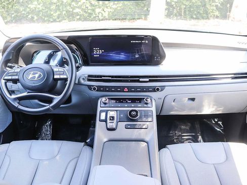 Used 2024 Hyundai Palisade SEL FWD image 13
