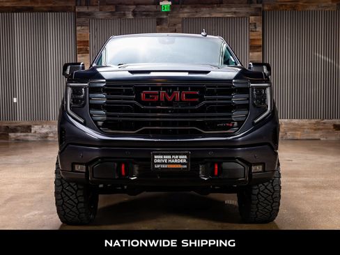 Used 2022 GMC Sierra 1500 AT4 w/ AT4 Premium Package AWD/4WD image 4