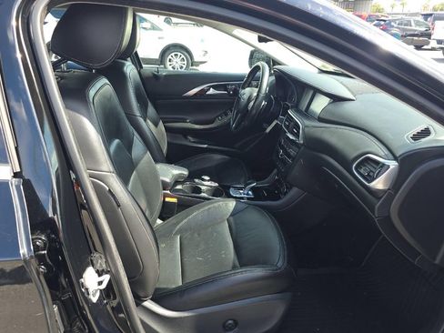 Used 2018 INFINITI QX30 Premium w/ Navigation Package AWD/4WD image 34