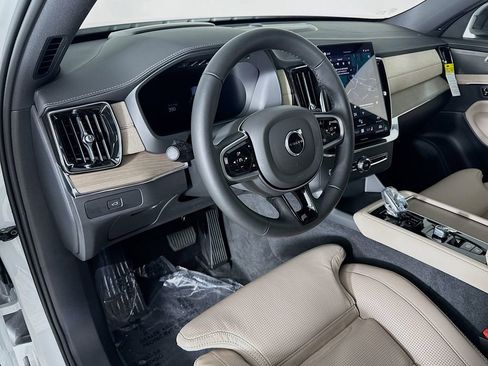 Certified 2026 Volvo XC90 B6 Ultra w/ Protection Package AWD/4WD image 8