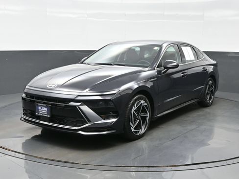 Certified 2026 Hyundai Sonata SEL FWD image 2