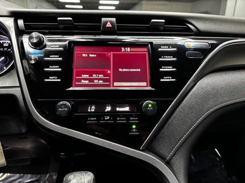 Used 2018 Toyota Camry SE w/ Protection Package (Q2) image 24