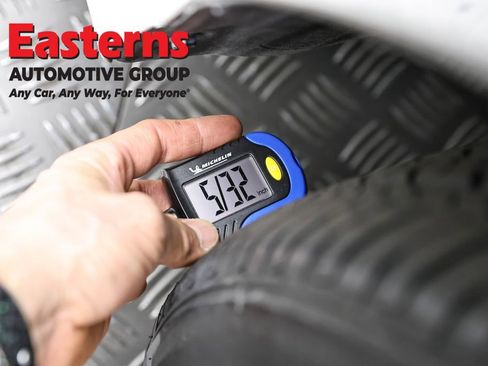 Used 2025 Toyota Camry LE image 28