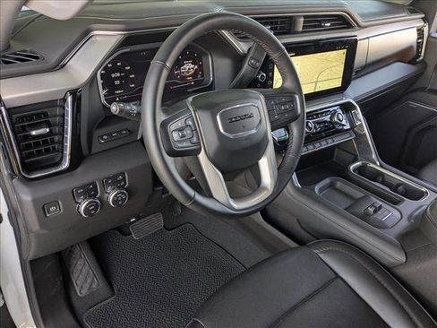 Used 2024 GMC Sierra 3500 Denali w/ Denali Reserve Package image 9