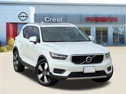 Used 2019 Volvo XC40 T5 Momentum