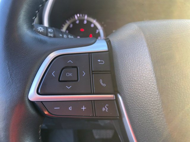 Used 2024 Toyota Highlander Limited AWD/4WD image 21