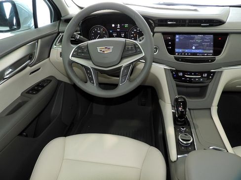New 2026 Cadillac XT5 Premium Luxury w/ Driver Assist Package FWD image 18