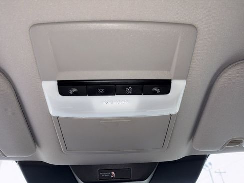 Certified 2025 Nissan Pathfinder S FWD image 20