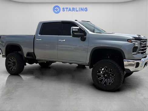 Used 2024 Chevrolet Silverado 2500 LTZ AWD/4WD image 12