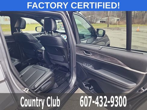 Used 2024 Jeep Grand Cherokee L Limited w/ Luxury Tech Group II image 35