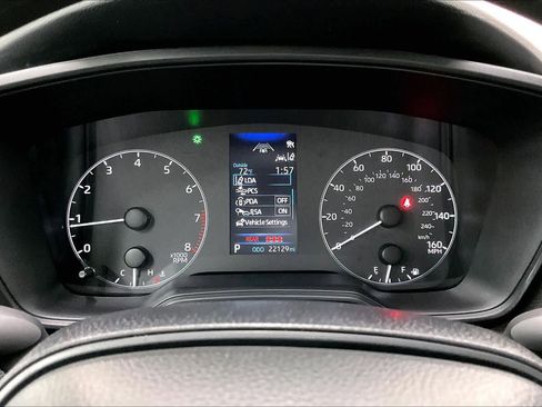 Used 2025 Toyota Corolla LE image 24