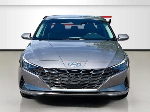 Used 2023 Hyundai Elantra Limited FWD image 2