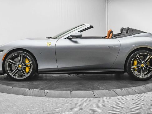 Certified 2025 Ferrari Roma Spider image 4