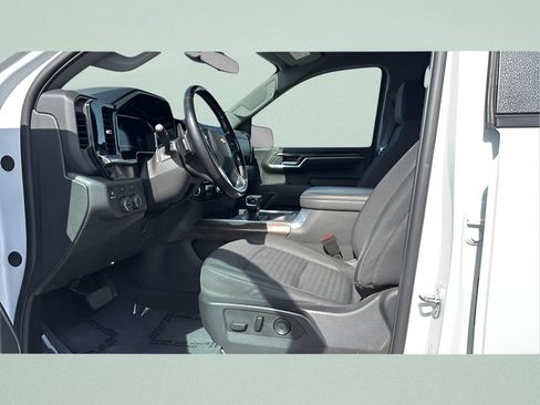 Used 2024 Chevrolet Silverado 1500 LT w/ Convenience Package II AWD/4WD image 6