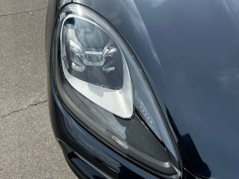 Used 2021 Porsche Cayenne AWD/4WD image 6