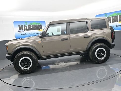 New 2025 Ford Bronco Badlands w/ Sasquatch Package image 2