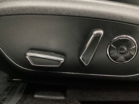 Used 2017 Lincoln MKZ Reserve w/ Luxury Package AWD/4WD image 40