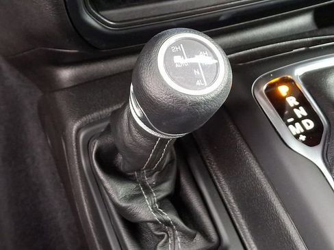 Used 2024 Jeep Wrangler Unlimited Sahara image 26