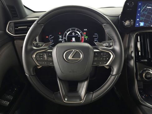 Used 2024 Lexus LX 600 4WD w/ Appearance Package image 21