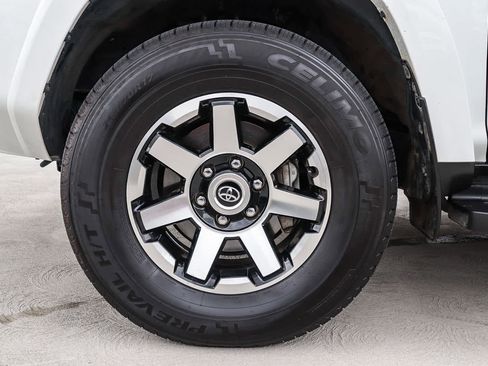 Used 2024 Toyota 4Runner TRD Off-Road image 14