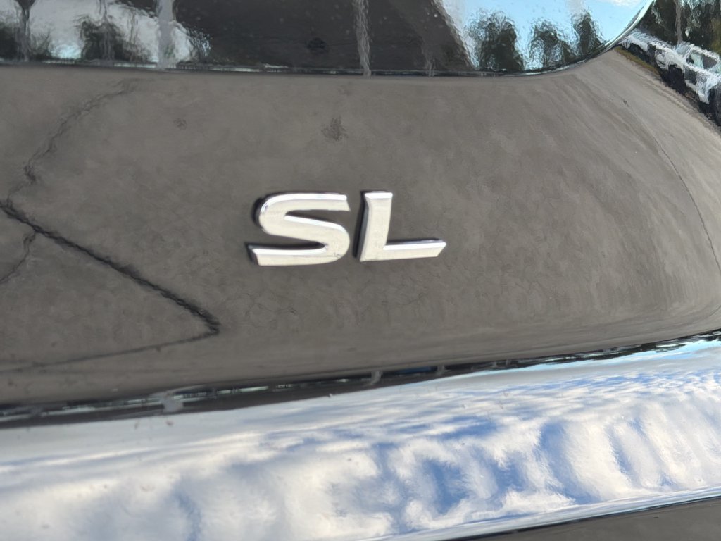 Used 2022 Nissan Pathfinder SL FWD image 11