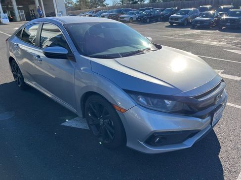 Used 2019 Honda Civic Sport image 3