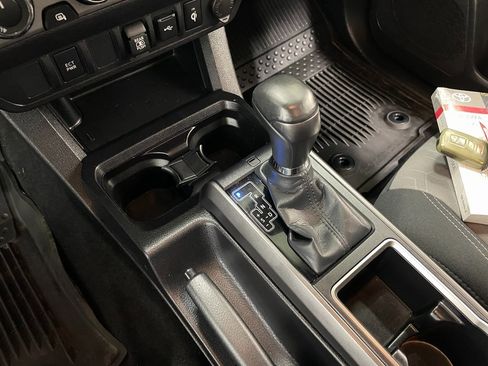 Used 2023 Toyota Tacoma TRD Off-Road image 30