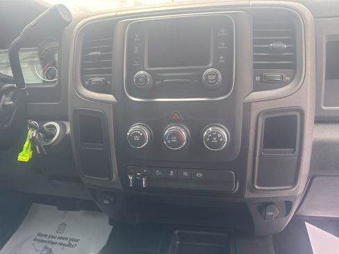 Used 2018 RAM 2500 Tradesman w/ Chrome Appearance Group AWD/4WD image 9