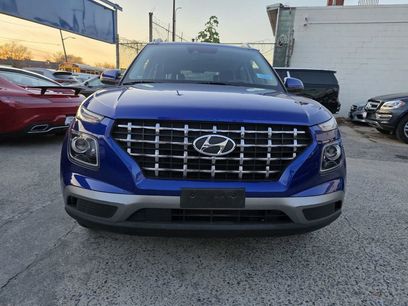 Used 2022 Hyundai Venue Limited w/ Cargo Package