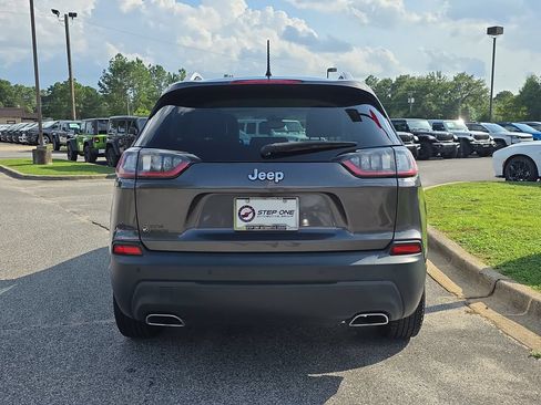 Used 2020 Jeep Cherokee Latitude Lux w/ Quick Order Package 26H Lux FWD image 5