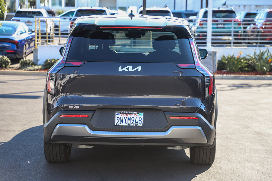 Used 2026 Kia EV9 Light RWD image 7