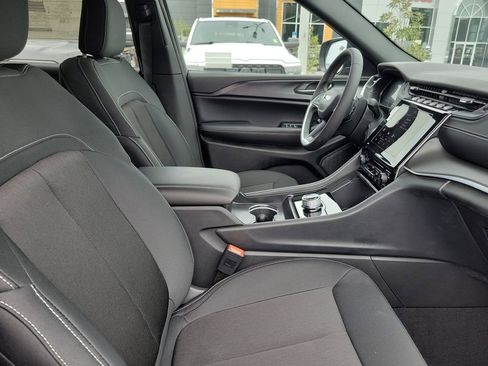 New 2026 Jeep Grand Cherokee L Laredo AWD/4WD image 31