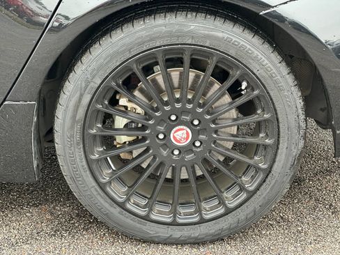Used 2016 Jaguar XJ R-Sport RWD image 26