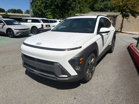 Used 2025 Hyundai Kona SEL FWD image 4
