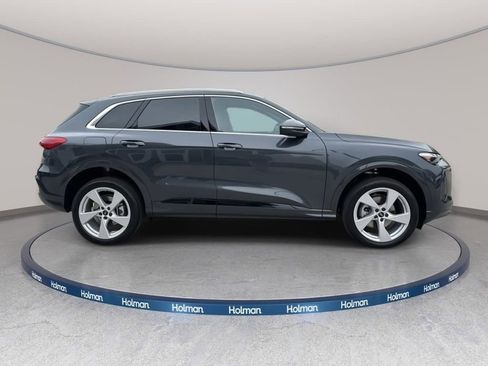 Certified 2025 Audi Q5 Premium Plus w/ Premium Plus image 2