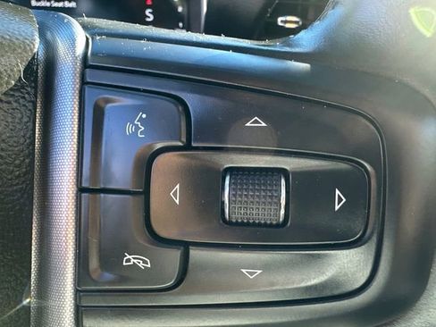 Used 2025 GMC Sierra 1500 Elevation image 30