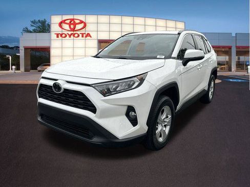 Certified 2020 Toyota RAV4 XLE w/ Convenience Package FWD image 28