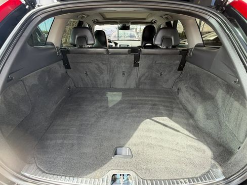 Used 2016 Volvo XC60 T5 Premier FWD image 32