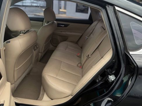 Used 2013 Nissan Altima 3.5 SL image 15