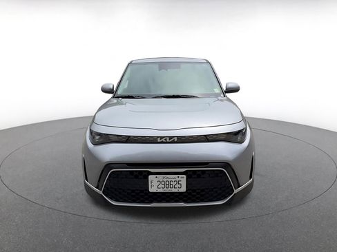 Used 2025 Kia Soul LX w/ LX Technology Package FWD image 4