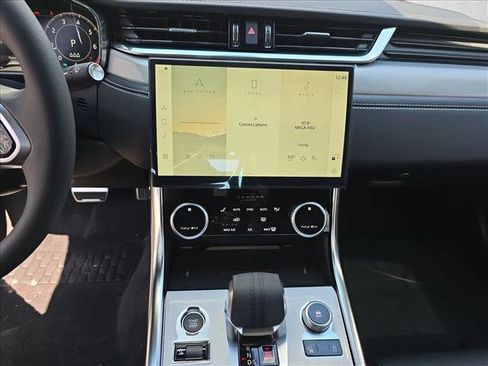 New 2024 Jaguar XF R-Dynamic SE image 19