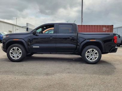 New 2025 GMC Canyon Elevation w/ Convenience Package