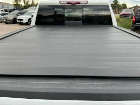 Used 2022 GMC Sierra 1500 AT4 w/ AT4 Premium Package AWD/4WD image 17
