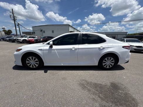 Used 2020 Toyota Camry LE FWD image 6