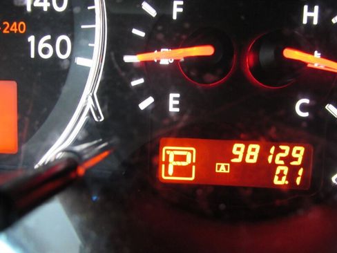 Used 2010 Nissan Altima 2.5 S FWD image 17