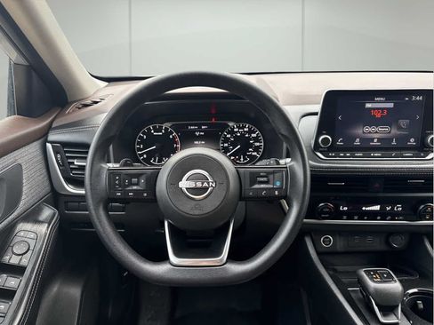 Used 2023 Nissan Rogue SV FWD image 23