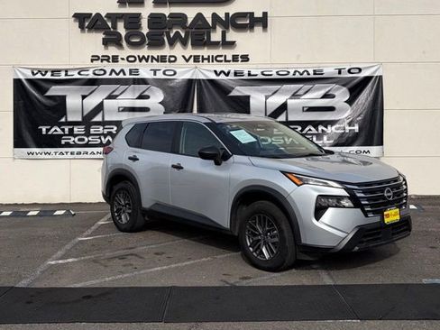 Used 2024 Nissan Rogue S FWD image 5